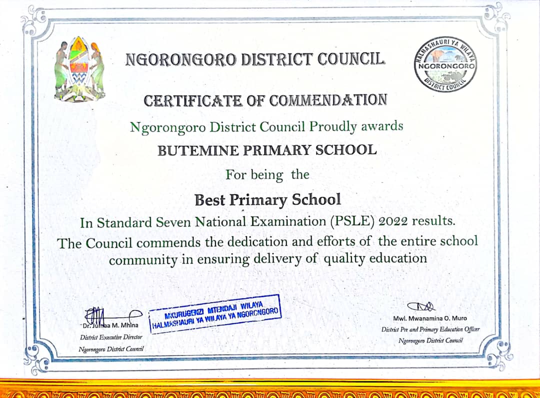 Butemine School — awards photo
